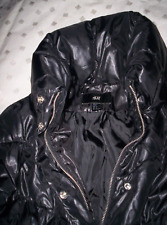 Stepp-Jacke mit Gürtel von "H&M"; schwarz-glänzend Gr. 34/36