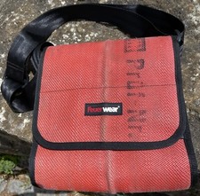 Umhängetasche Feuerwear Carl Rot Neu