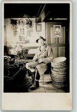 39293716 - Korbflechter