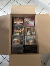 200 CDs mit gemischter Musik