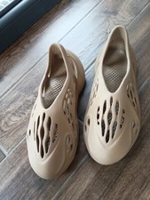  yeezy foam runner Clay Taupe Size 46 Us 11
