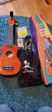 Donner Soprano Ukulele Bundle