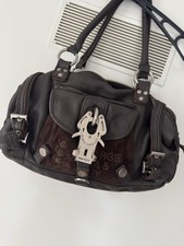 George Gina & Lucy Handtasche