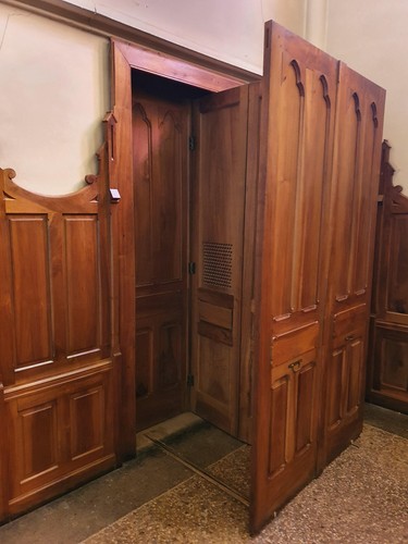 Beichtstuhl wandverkleidung - beichtstuhl,
