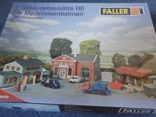 Faller - 5 Gebäudebausätze -
