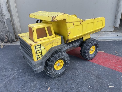 Vintage 80s tonka truck - tonka,