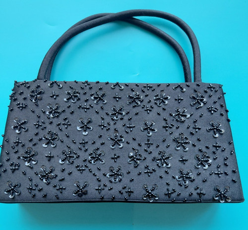 Abendhandtasche schwarz mit
