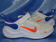 NEUW. NIKE REVOLUTION 7 SNEAKER GR 27 28 KINDERSCHUHE SCHUHE KIDS TURNSCHUHE D94