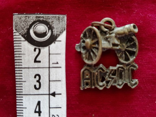 Rare vintage pendant - ac/dc,