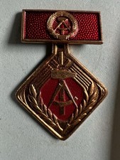 DDR Medaille Aktivist Der