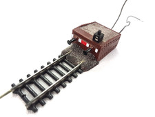 Prellbock m. Gleis und Beleuchtung Braun TT  BTTB Gleismaterial  Modellbahn 6730