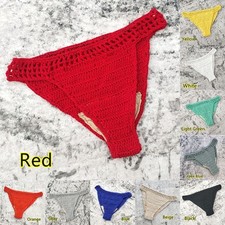 Verführerischer handgefertigter Strickbikini perfekt für Strandmode und Unterw