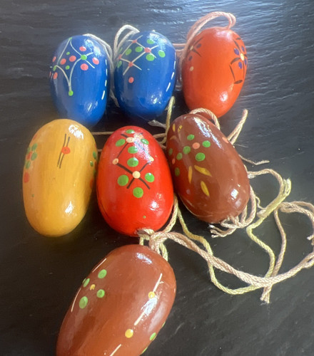 Bunte ostereier bemalt - ,