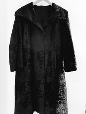 Pelzmantel Breitschwanz