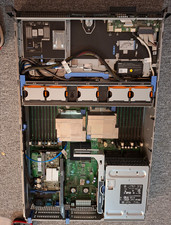 Dell PowerEdge R710 Server - 2x Intel Xenon E5620 2,4HGz - KEINE HDD, kein RAM