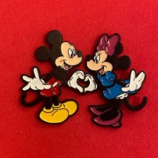 2 x Pin, Badge, Anstecker