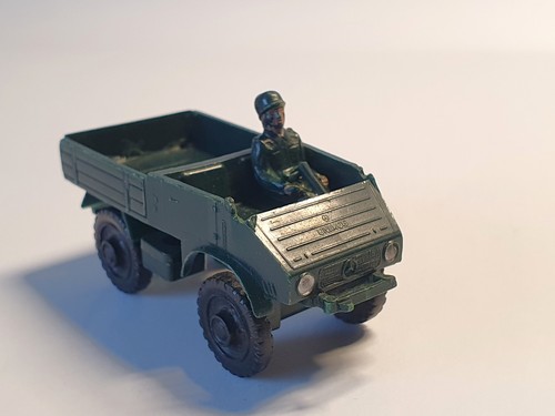Siku 104 plastik unimog - v,