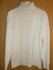 Weißer Rollkragenpullover