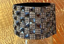 Grau Silbern Glitzerndes Breites Armband Mit Magnet Verschluss Selten Getragen