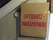 Alte Luftschutz-Hausapotheke 