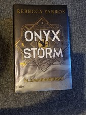 Rebecca Yarros  Flammengeküsst Band 3 Onyx Storm gebraucht