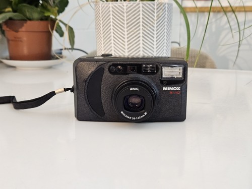 Minox 142 analoge point and - m*142,