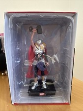 THOR MARVEL FIGUR MIT HEFT