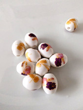 👑10 Porzellan-Perlen