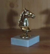 1 Reitsport Figur Pferdekopf