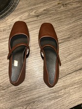 Neue Ballerina braun, Riemchen mit Klettverschluss, Größe 3