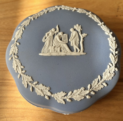 Wedgewood dose jasperware - dose,