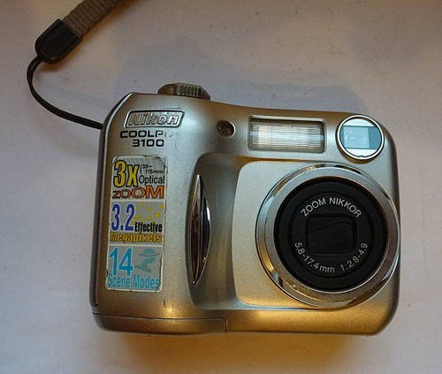 Alte digitalkamera nikon - digitalkamera,