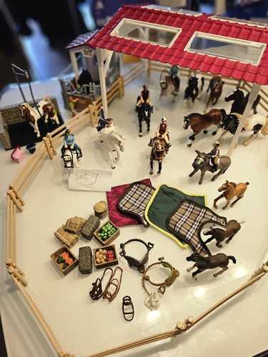 Schleich 42389 reitplatz - schleich, +