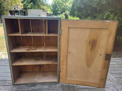 Alter werkzeugschrank 30er - werkzeugschrank,,
