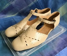 Damen Riemchen Ballerina 42 Beige Leder mit Lochmuster und kleinem Absatz 4 cm