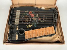 Antike Konzert Violin-Harfe Zither mit Karton