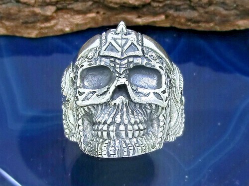 Totenkopf ring mit helm - ring,