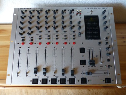 Behringer club pro - mixer, dx