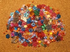 Kinder Bastelmischung Perlen Kunststoff Klebesteine facettiert Motivperlen Mix