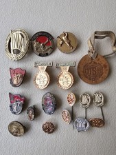 zv19 Konvolut Abzeichen Pins DDR Sport