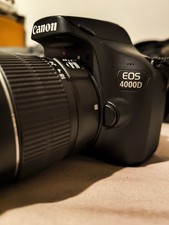 Canon EOS 4000D + EF-S