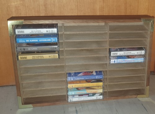 Musik kassetten regal - musik-kassetten-regal,, vintage