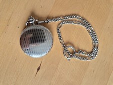 Herren Taschenuhr von Fossil mit Kette und Deckelgravur, gebraucht