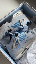 Air Jordan 4 University Blue -