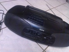 SANYO MCD-Z8F Stereo CD Radio