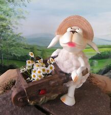 Schaf Molly mit Schubkarre zum bepflanzen H: ca 30cm Deko Figur Türdeko Garten