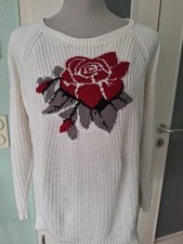 Weißer Pullover mit Rose von