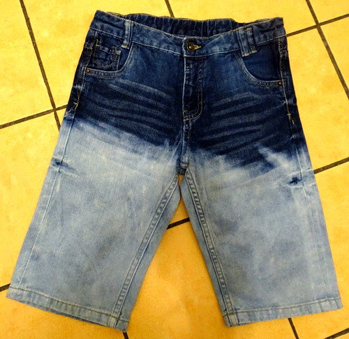 Blaue kurze jeans für - für, jungs