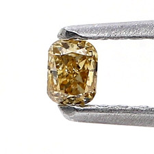 0.07cts, Braune Farbe VS1 Oval