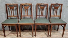 Serie Vier Stühle Englisch